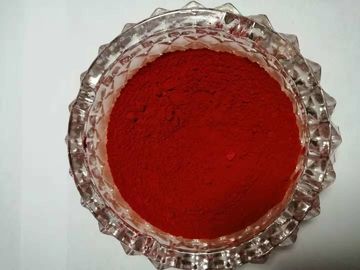 چین CAS 20749-68-2 رنگ های حلال و رنگدانه های قرمز 135 برای مستربچ / رنگهای حلال تامین کننده